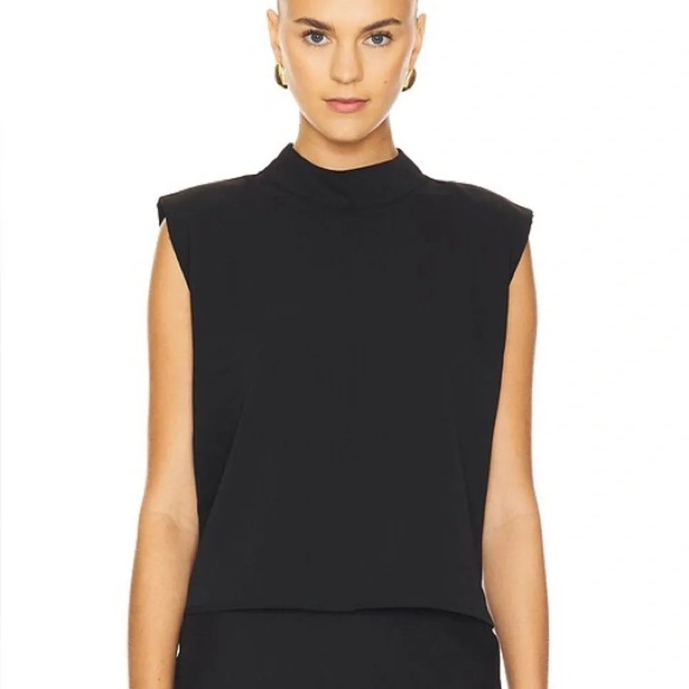 Steve Madden Adelie Top in Black Onyx Size M